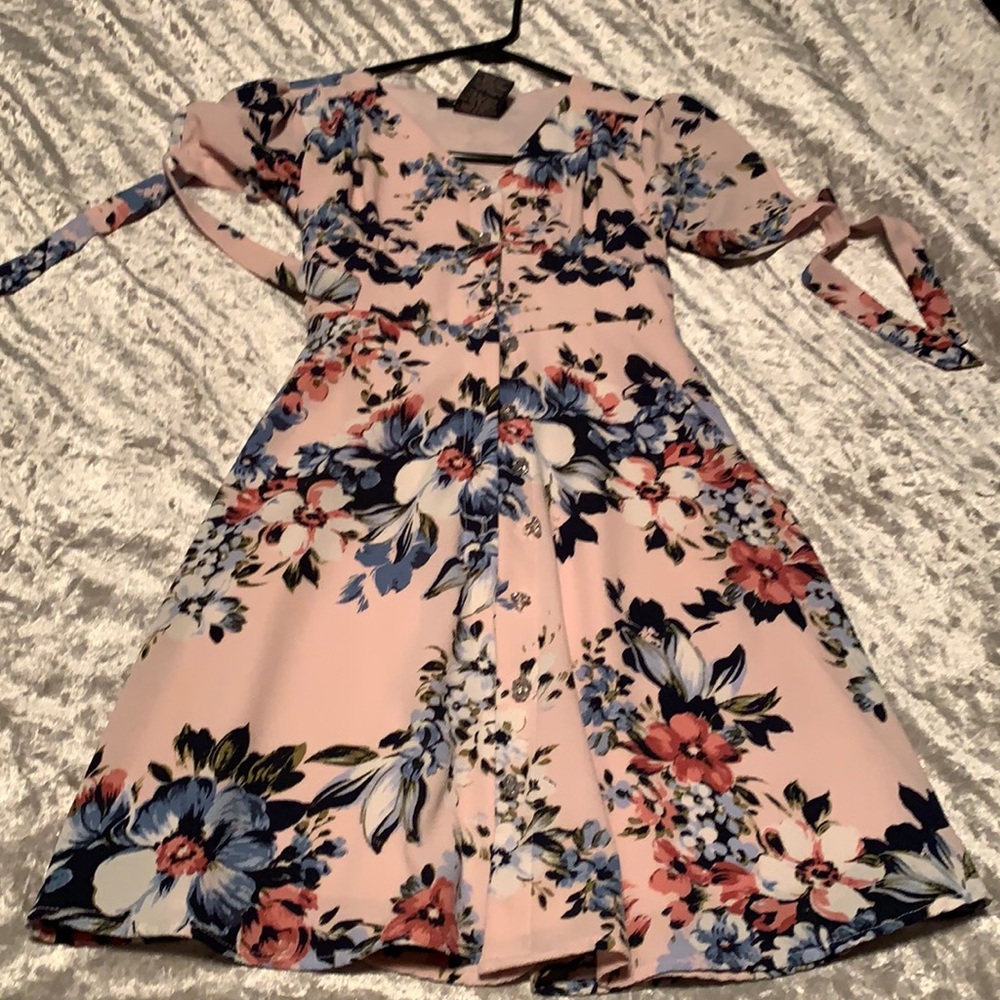 Girls size 8 dress, Xtraordinary brand. Light pink with flowers. Buttons.